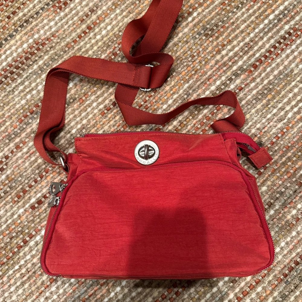 Red Baggallini Bag - image 1